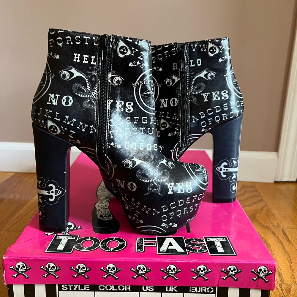 NIB Too Fast Super Rare! Ouija Pentagram Boots - Picture 3 of 9